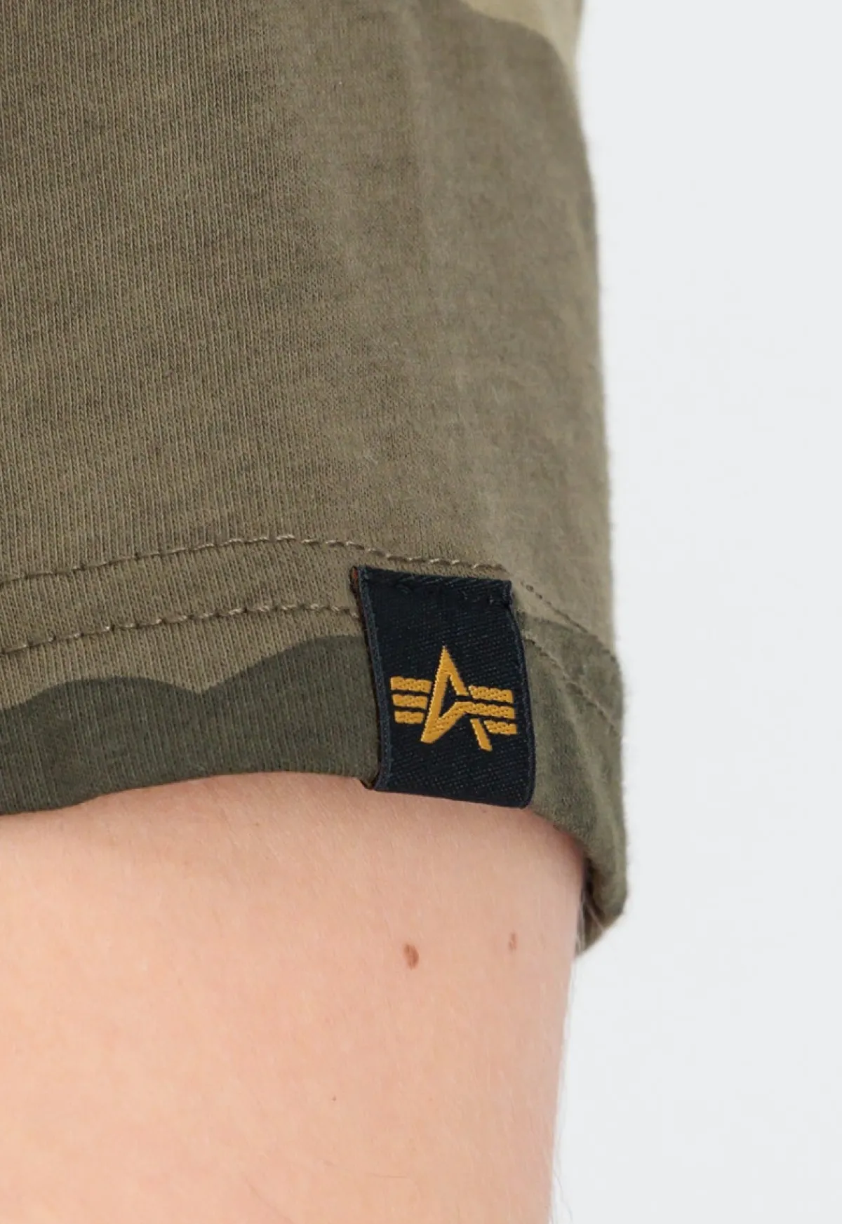 Sale Basic - T-Paita, olive camo T-Paidat|Urban Wear Katukamaa