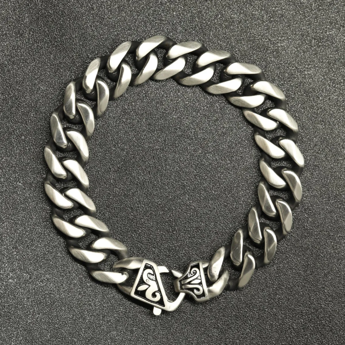 Clearance Granite - Teräsranneketju 15mm Ranneketjut|Bikerit