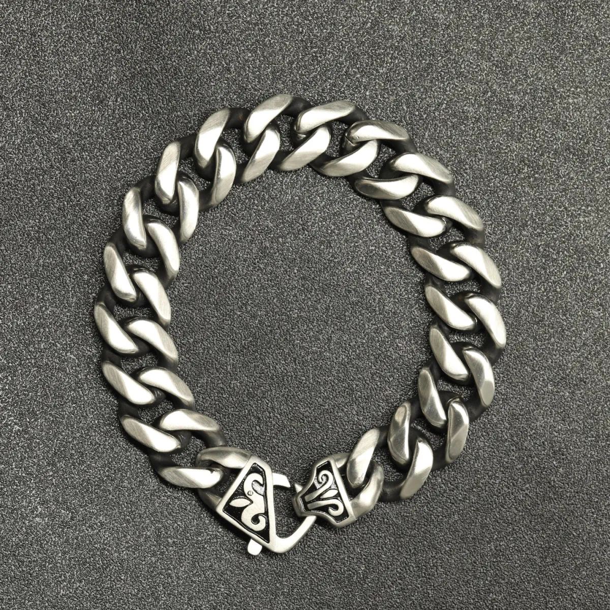 Clearance Granite - Teräsranneketju 15mm Ranneketjut|Bikerit