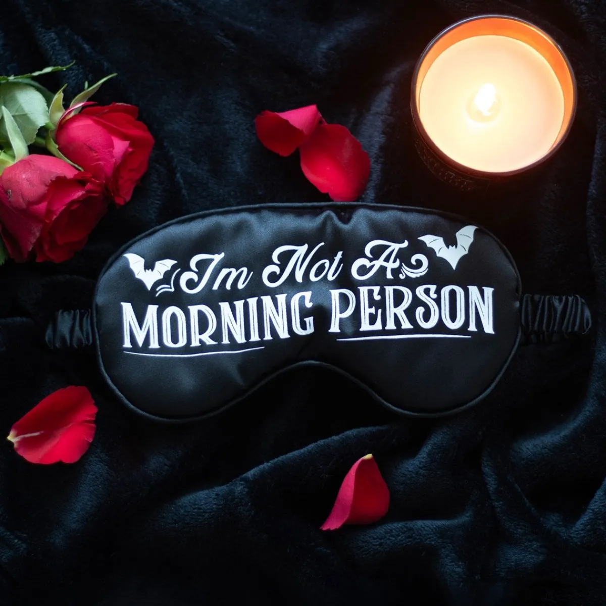 Discount I'm Not a Morning Person - Satiini unimaski Goottikamaa|Ystävälle