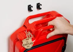 Outlet Jerrykannu Baarikaappi - Spirit of the Real Man (Red) Juoma- Ja Shottilasit|Hyllyt & Säilytys