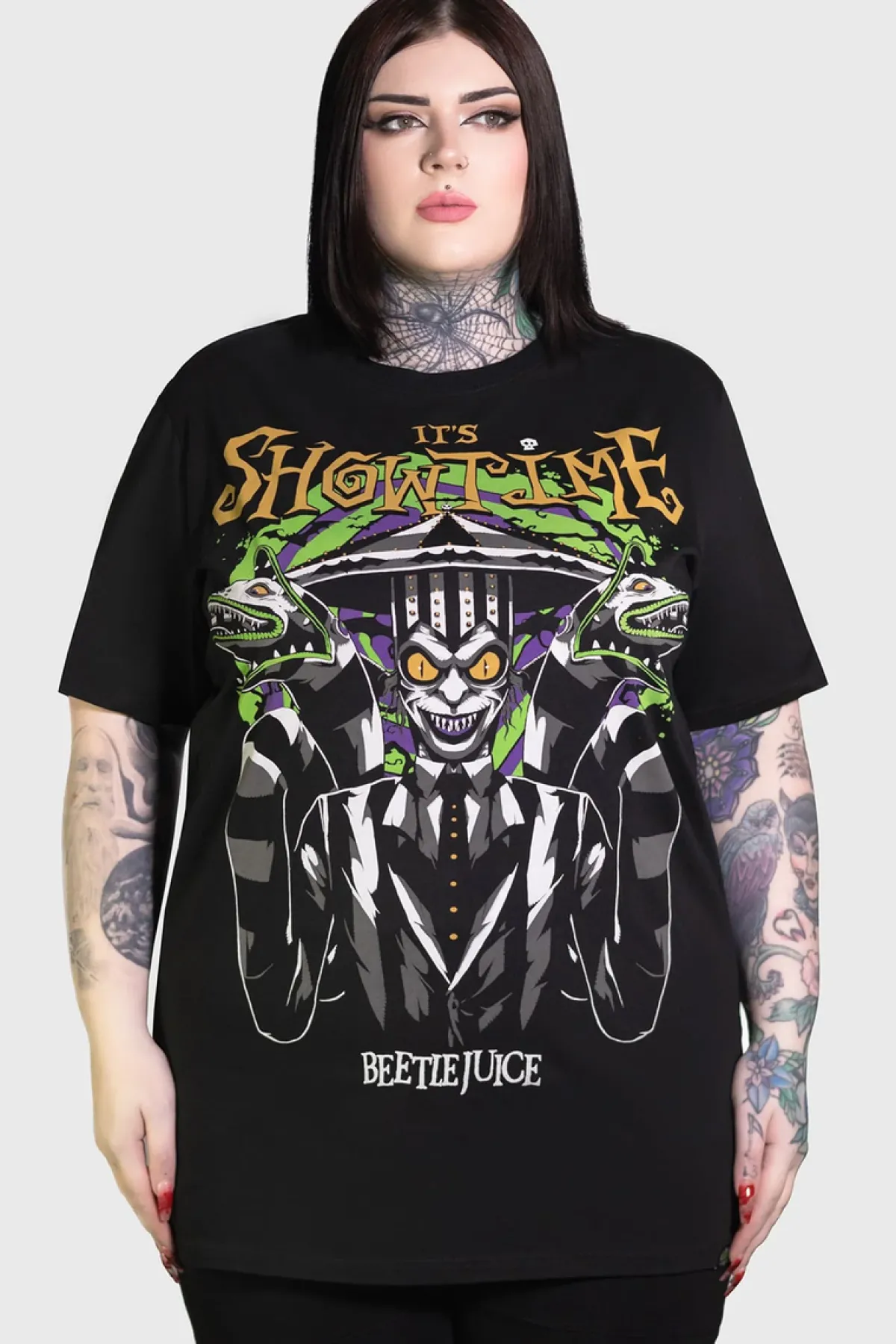 New Beetlejuice It's Showtime - T-paita Goottikamaa|T-Paidat