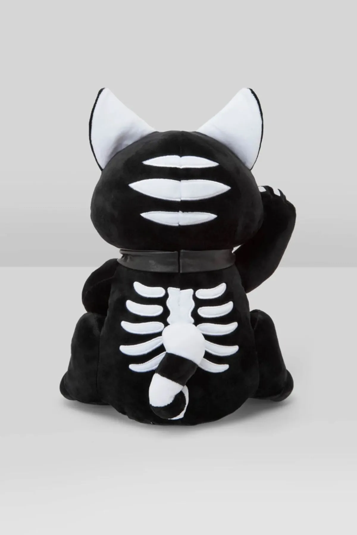 New Maneki-Neko: Exo Rift - Pehmolelu Goottikamaa|Kissateema
