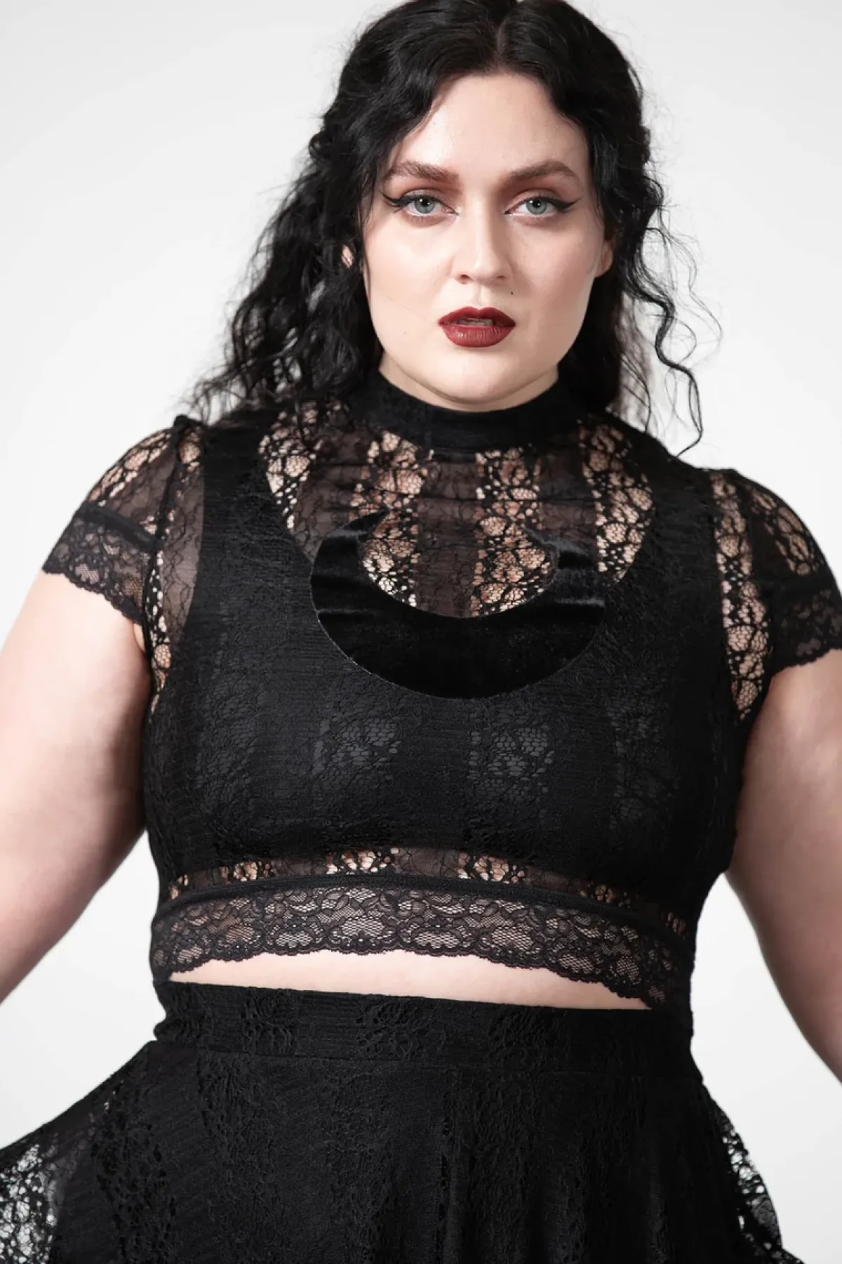 Online Moon Rays Lace - Crop T-paita Goottikamaa|T-Paidat