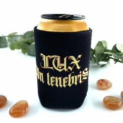 Lux in tenebris - Cooler Goottikamaa|50-Vuotiaalle