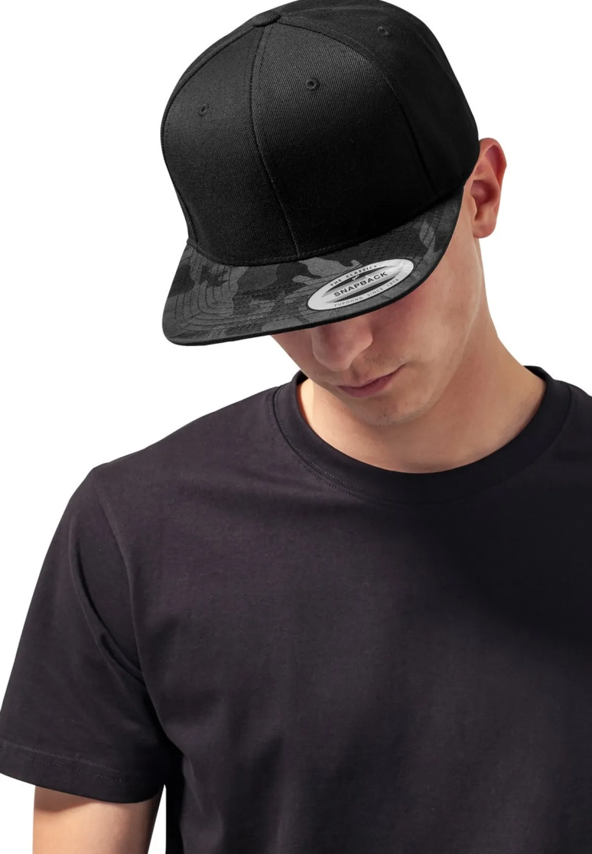 Online Urban Classics - Camo Visor - lippis, black camo Lippikset