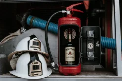 Outlet Vaahtosammutin Baarikaappi - Firebar (Red) Hyllyt & Säilytys|60-Vuotiaalle